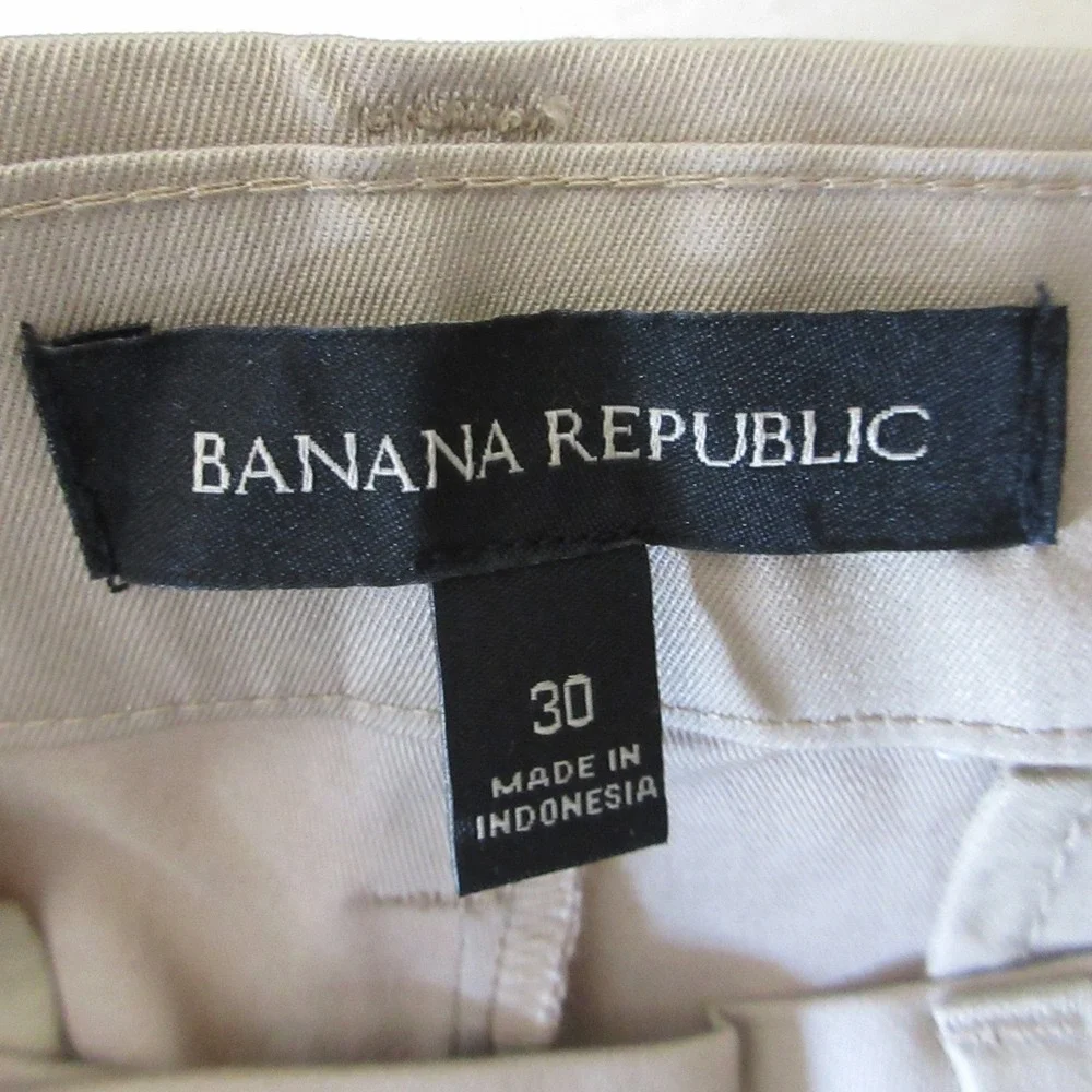 Banana Republic loops casual